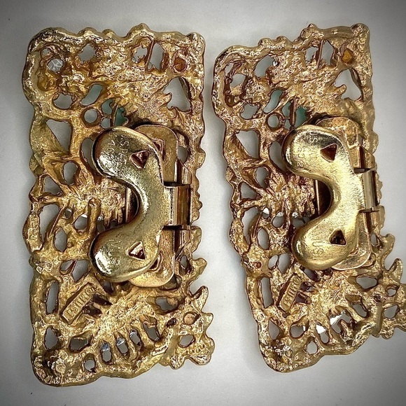 Vintage MUSI Multicolor Rhinestone Verdant Gold Tone Rectangular Shoe Clips - Picture 6 of 6